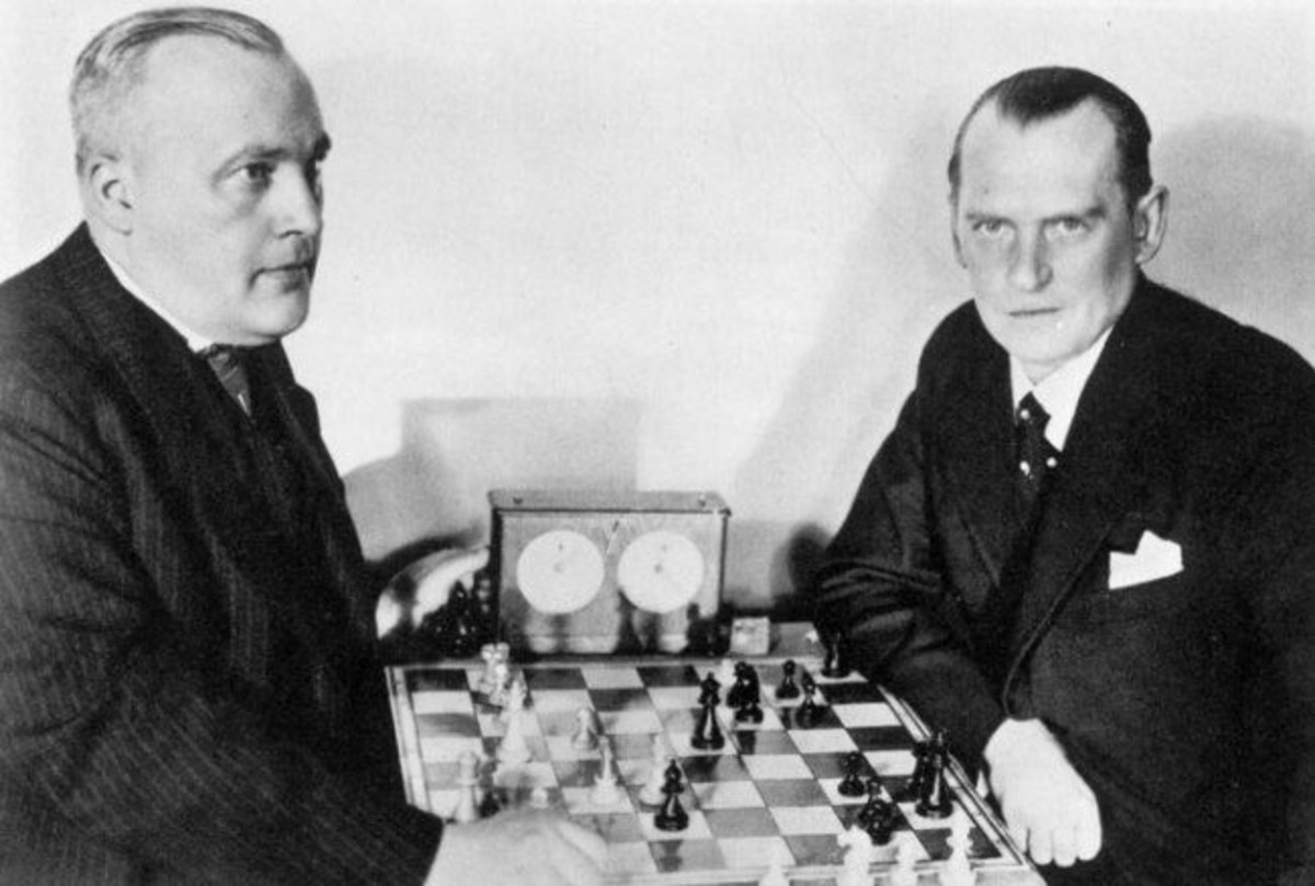 Bogoljubov vs Alekhine (Hastings 1922)