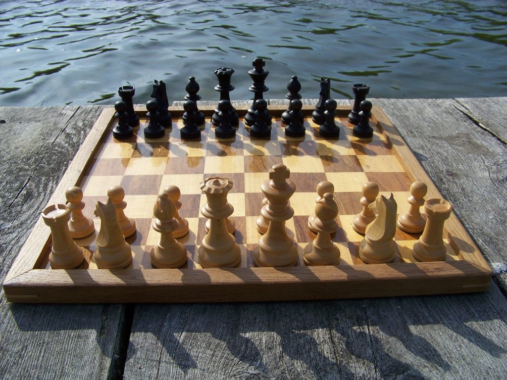 Qué significa "gambito" en el ajedrez